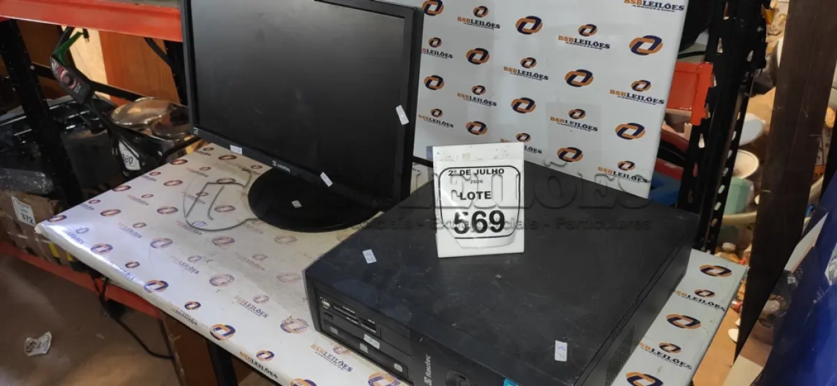 LOTE 569 - 01 MONITOR MARCA E 01 CPU MARCA ITAUTEC. (NO ESTADO) ATENÇÃO! FAZER A VISITAÇÃO ANTES DE ARREMATAR, NÃO SABEMOS SE FUNCIONA, LEILÃO NÃO TEM GARANTIA E NEM DEVOLUÇÃO, SUJEITO A POSSÍVEIS AVARIAS VISÍVEIS/OCULTAS E/OU AUSÊNCIA DE COMPONENTES.
