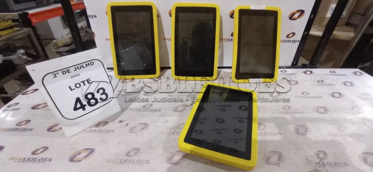 LOTE 483 - 04 TABLETS MARCA CCE. (NO ESTADO) ATENÇÃO! FAZER A VISITAÇÃO ANTES DE ARREMATAR, NÃO SABEMOS SE FUNCIONA, LEILÃO NÃO TEM GARANTIA E NEM DEVOLUÇÃO, SUJEITO A POSSÍVEIS AVARIAS VISÍVEIS/OCULTAS E/OU AUSÊNCIA DE COMPONENTES.