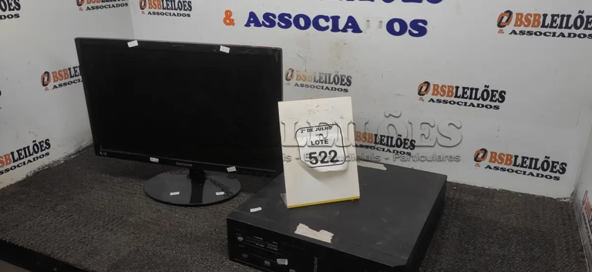 LOTE 522 - 01 MONITOR MARCA SAMSUNG E 01 CPU MARCA ITAUTEC. (NO ESTADO) ATENÇÃO! FAZER A VISITAÇÃO ANTES DE ARREMATAR, NÃO SABEMOS SE FUNCIONA, LEILÃO NÃO TEM GARANTIA E NEM DEVOLUÇÃO, SUJEITO A POSSÍVEIS AVARIAS VISÍVEIS/OCULTAS E/OU AUSÊNCIA DE COMPONENTES.