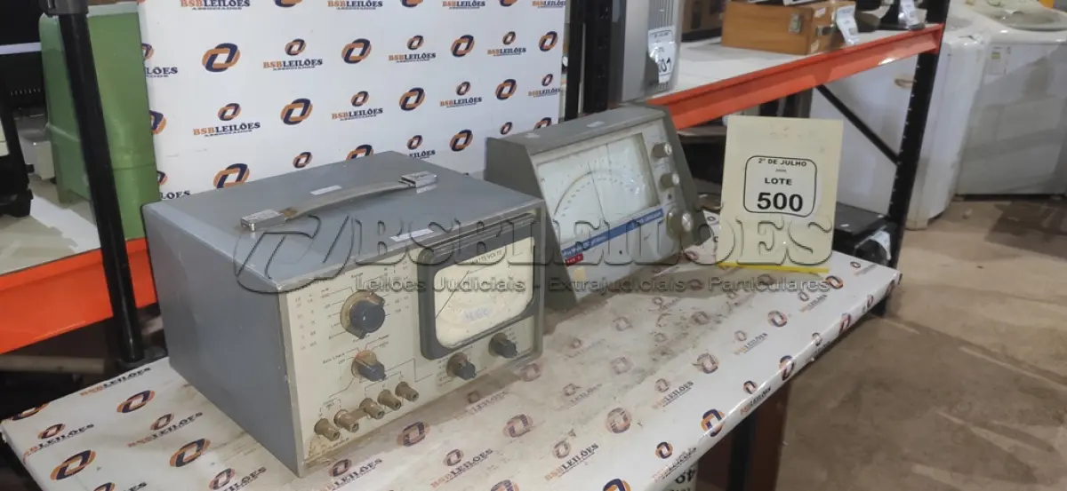 LOTE 500 - 01 MEDIDOR DE POTÊNCIA E 01 MEDIDOR DE PH. (NO ESTADO) ATENÇÃO! FAZER A VISITAÇÃO ANTES DE ARREMATAR, NÃO SABEMOS SE FUNCIONA, LEILÃO NÃO TEM GARANTIA E NEM DEVOLUÇÃO, SUJEITO A POSSÍVEIS AVARIAS VISÍVEIS/OCULTAS E/OU AUSÊNCIA DE COMPONENTES.