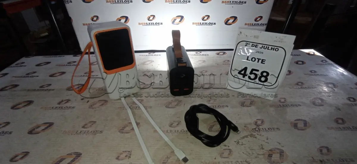 LOTE 458 - 02 POWER BANK. (NO ESTADO) ATENÇÃO! FAZER A VISITAÇÃO ANTES DE ARREMATAR, NÃO SABEMOS SE FUNCIONA, LEILÃO NÃO TEM GARANTIA E NEM DEVOLUÇÃO, SUJEITO A POSSÍVEIS AVARIAS VISÍVEIS/OCULTAS E/OU AUSÊNCIA DE COMPONENTES.