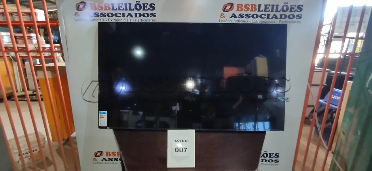 LOTE 007 - 01 SMART TV 65" 4K LG UHD THINQ AI 65UR8750PSA (NO ESTADO, NÃO SABEMOS SE FUNCIONA. LEILÃO NÃO TEM GARANTIA E NEM DEVOLUÇÃO, SUJEITO A POSSÍVEIS AVARIAS VISÍVEIS/OCULTAS E/OU AUSÊNCIA DE COMPONENTES)