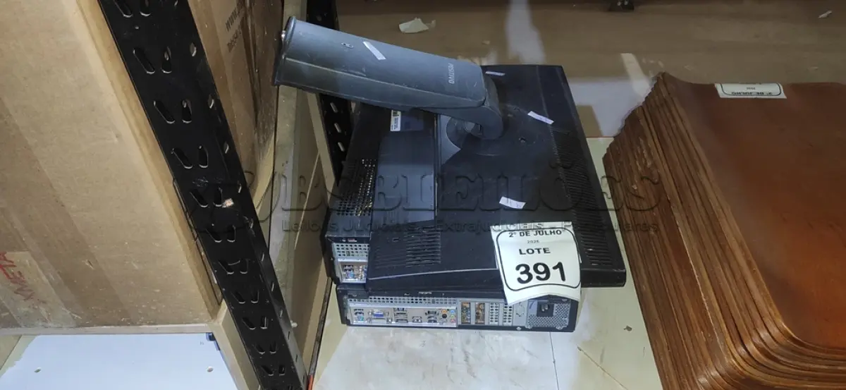 LOTE 391 - 02 CPUS MARCA ITAUTEC E 01 MONITOR MARCA POSITIVO. (NO ESTADO) ATENÇÃO! FAZER A VISITAÇÃO ANTES DE ARREMATAR, NÃO SABEMOS SE FUNCIONA, LEILÃO NÃO TEM GARANTIA E NEM DEVOLUÇÃO, SUJEITO A POSSÍVEIS AVARIAS VISÍVEIS/OCULTAS E/OU AUSÊNCIA DE COMPONENTES.