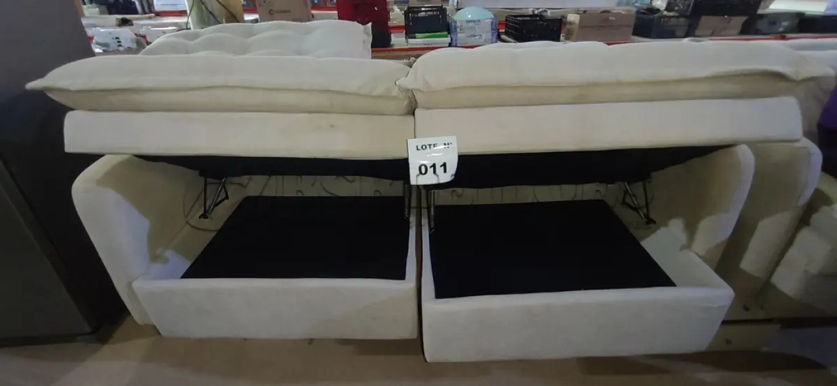 LOTE 011 - 01 SOFÁ CAMA BAÚ RETRÁTIL 2,00M SOFTGEL PETIT BOUCLE - CAMA INBOX (NO ESTADO, NÃO SABEMOS SE FUNCIONA. LEILÃO NÃO TEM GARANTIA E NEM DEVOLUÇÃO, SUJEITO A POSSÍVEIS AVARIAS VISÍVEIS/OCULTAS E/OU AUSÊNCIA DE COMPONENTES)