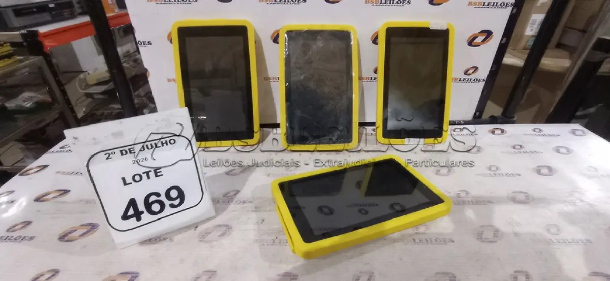 LOTE 469 - 04 TABLETS MARCA CCE. (NO ESTADO) ATENÇÃO! FAZER A VISITAÇÃO ANTES DE ARREMATAR, NÃO SABEMOS SE FUNCIONA, LEILÃO NÃO TEM GARANTIA E NEM DEVOLUÇÃO, SUJEITO A POSSÍVEIS AVARIAS VISÍVEIS/OCULTAS E/OU AUSÊNCIA DE COMPONENTES.