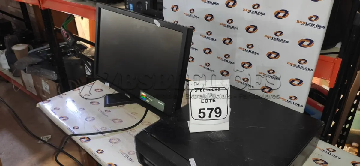 LOTE 579 - 01 MONITOR MARCA DELL E 01 CPU MARCA SAMSUNG. (NO ESTADO) ATENÇÃO! FAZER A VISITAÇÃO ANTES DE ARREMATAR, NÃO SABEMOS SE FUNCIONA, LEILÃO NÃO TEM GARANTIA E NEM DEVOLUÇÃO, SUJEITO A POSSÍVEIS AVARIAS VISÍVEIS/OCULTAS E/OU AUSÊNCIA DE COMPONENTES.