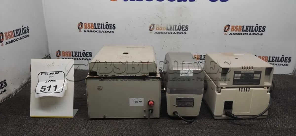 LOTE 511 - 01 MICRO CENTRIFUGA, 01 CARIMBADOR AUTOMÁTICO E 01 CENTRIFUGA DE BANCADA. (NO ESTADO) ATENÇÃO! FAZER A VISITAÇÃO ANTES DE ARREMATAR, NÃO SABEMOS SE FUNCIONA, LEILÃO NÃO TEM GARANTIA E NEM DEVOLUÇÃO, SUJEITO A POSSÍVEIS AVARIAS VISÍVEIS/OCULTAS E/OU AUSÊNCIA DE COMPONENTES.