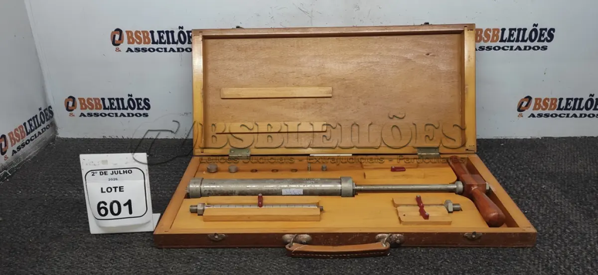 LOTE 601 - 01 PENETRÔMETRO DE SOLO. (NO ESTADO) ATENÇÃO! FAZER A VISITAÇÃO ANTES DE ARREMATAR, NÃO SABEMOS SE FUNCIONA, LEILÃO NÃO TEM GARANTIA E NEM DEVOLUÇÃO, SUJEITO A POSSÍVEIS AVARIAS VISÍVEIS/OCULTAS E/OU AUSÊNCIA DE COMPONENTES.