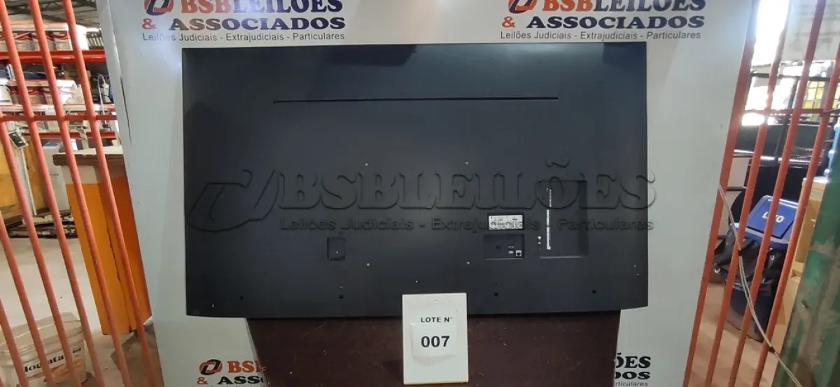 LOTE 007 - 01 SMART TV 65" 4K LG UHD THINQ AI 65UR8750PSA (NO ESTADO, NÃO SABEMOS SE FUNCIONA. LEILÃO NÃO TEM GARANTIA E NEM DEVOLUÇÃO, SUJEITO A POSSÍVEIS AVARIAS VISÍVEIS/OCULTAS E/OU AUSÊNCIA DE COMPONENTES)