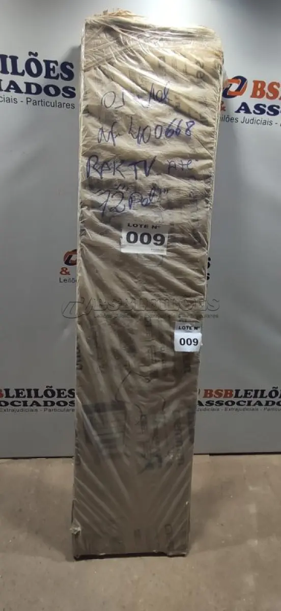 LOTE 009 - 01 RACK TV 72 TANNEN CAEMMUN FREIJO/OFFWHITE (NO ESTADO, NÃO SABEMOS SE FUNCIONA. LEILÃO NÃO TEM GARANTIA E NEM DEVOLUÇÃO, SUJEITO A POSSÍVEIS AVARIAS VISÍVEIS/OCULTAS E/OU AUSÊNCIA DE COMPONENTES)