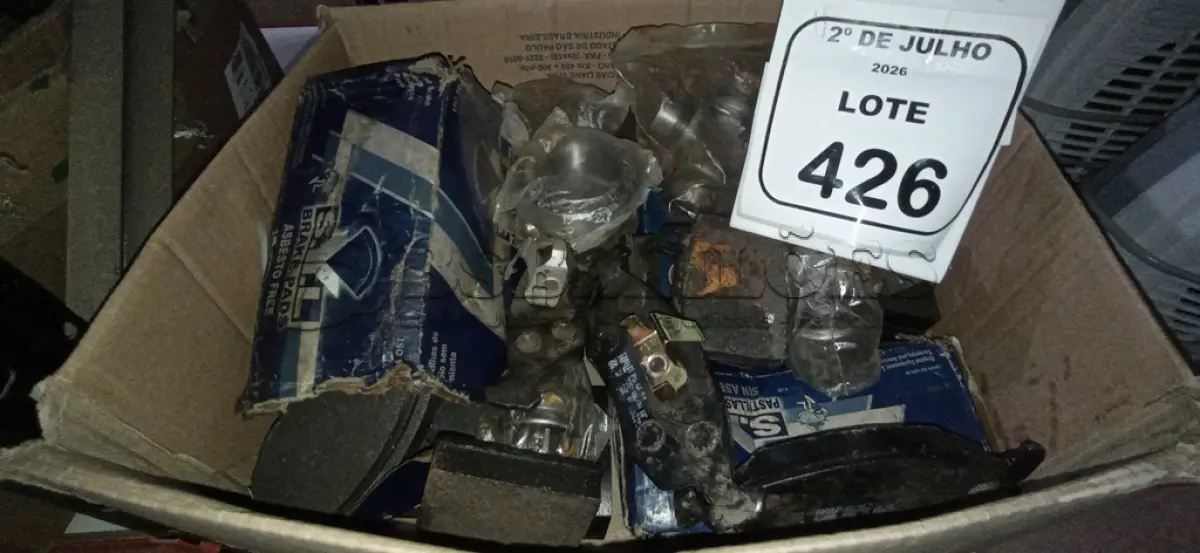 LOTE 426 - 01 LOTE COM VÁRIAS PASTILHAS DE FREIO DE MARCASSE MODELOS DIVERSOS. (NO ESTADO) ATENÇÃO! FAZER A VISITAÇÃO ANTES DE ARREMATAR, NÃO SABEMOS SE FUNCIONA, LEILÃO NÃO TEM GARANTIA E NEM DEVOLUÇÃO, SUJEITO A POSSÍVEIS AVARIAS VISÍVEIS/OCULTAS E/OU AUSÊNCIA DE COMPONENTES.