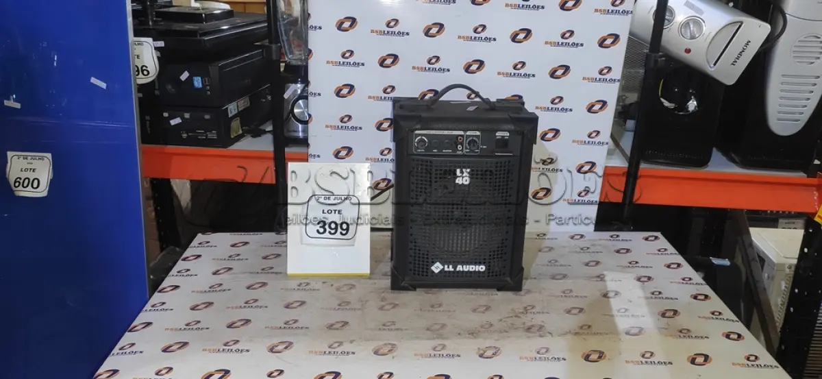 LOTE 399 - 01 MINI AMPLIFICADOR MODELO LX40 MARCA LL AUDIO. (NO ESTADO) ATENÇÃO! FAZER A VISITAÇÃO ANTES DE ARREMATAR, NÃO SABEMOS SE FUNCIONA, LEILÃO NÃO TEM GARANTIA E NEM DEVOLUÇÃO, SUJEITO A POSSÍVEIS AVARIAS VISÍVEIS/OCULTAS E/OU AUSÊNCIA DE COMPONENTES.