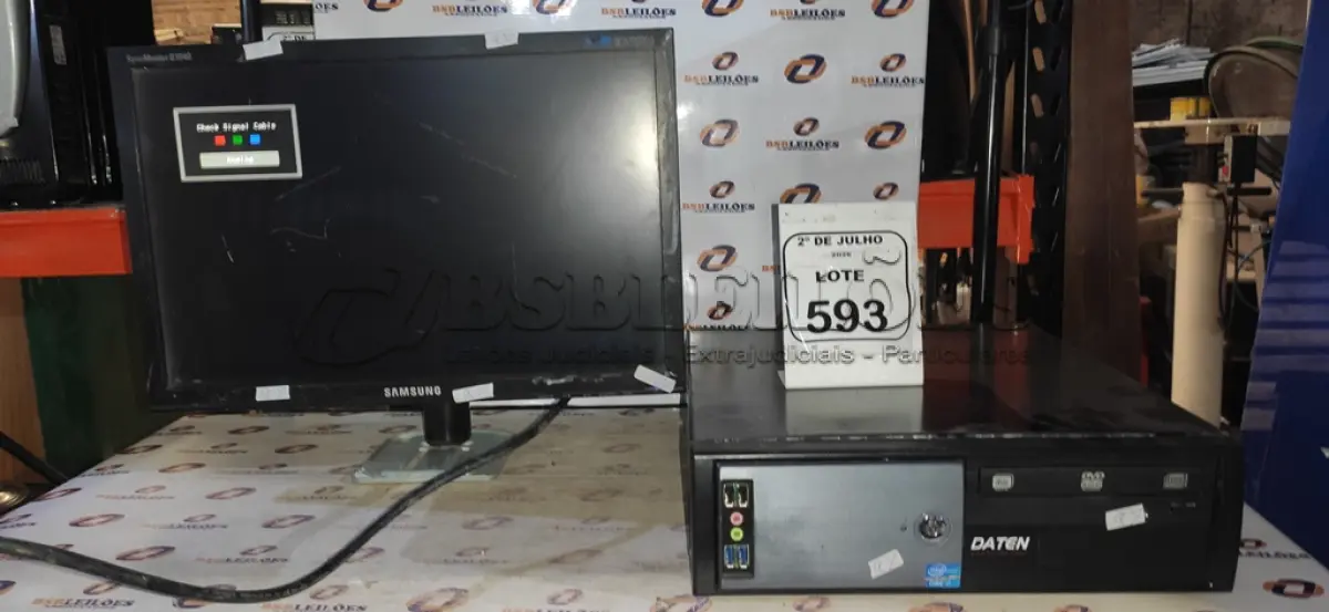 LOTE 593 - 01 MONITOR MARCA SAMSUNG E 01 CPU MARCA DATEN. (NO ESTADO) ATENÇÃO! FAZER A VISITAÇÃO ANTES DE ARREMATAR, NÃO SABEMOS SE FUNCIONA, LEILÃO NÃO TEM GARANTIA E NEM DEVOLUÇÃO, SUJEITO A POSSÍVEIS AVARIAS VISÍVEIS/OCULTAS E/OU AUSÊNCIA DE COMPONENTES.