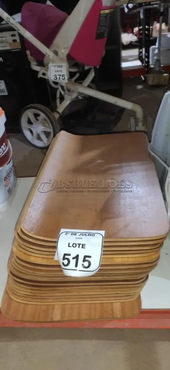 LOTE 515 - 20 PLACAS DE MADEIRA. (NO ESTADO) ATENÇÃO! FAZER A VISITAÇÃO ANTES DE ARREMATAR, NÃO SABEMOS SE FUNCIONA, LEILÃO NÃO TEM GARANTIA E NEM DEVOLUÇÃO, SUJEITO A POSSÍVEIS AVARIAS VISÍVEIS/OCULTAS E/OU AUSÊNCIA DE COMPONENTES.