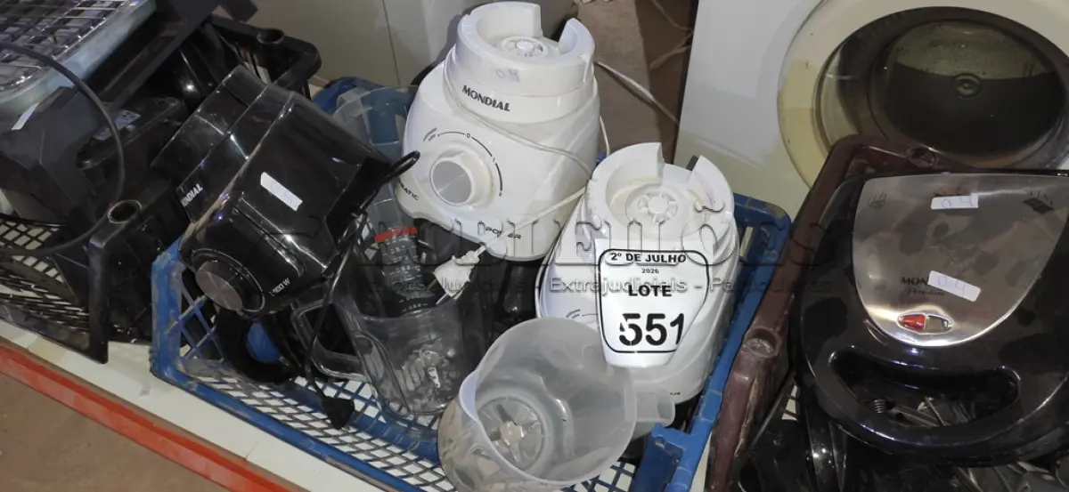 LOTE 551 - 04 LIQUIDIFICADORES MARCA MONDIAL PARA RETIRADA DE PEÇAS. (NO ESTADO) ATENÇÃO! FAZER A VISITAÇÃO ANTES DE ARREMATAR, NÃO SABEMOS SE FUNCIONA, LEILÃO NÃO TEM GARANTIA E NEM DEVOLUÇÃO, SUJEITO A POSSÍVEIS AVARIAS VISÍVEIS/OCULTAS E/OU AUSÊNCIA DE COMPONENTES.