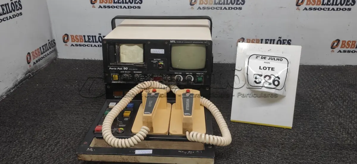 LOTE 526 - 01 DESFIBRILADOR MARCA MRL. (NO ESTADO) ATENÇÃO! FAZER A VISITAÇÃO ANTES DE ARREMATAR, NÃO SABEMOS SE FUNCIONA, LEILÃO NÃO TEM GARANTIA E NEM DEVOLUÇÃO, SUJEITO A POSSÍVEIS AVARIAS VISÍVEIS/OCULTAS E/OU AUSÊNCIA DE COMPONENTES.