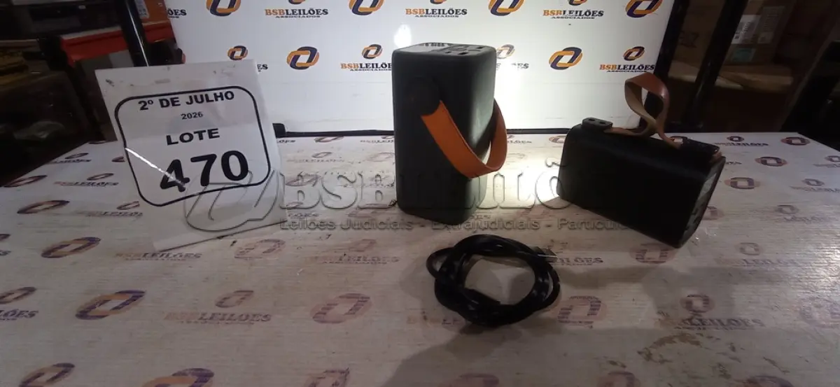 LOTE 470 - 02 POWER BANK. (NO ESTADO) ATENÇÃO! FAZER A VISITAÇÃO ANTES DE ARREMATAR, NÃO SABEMOS SE FUNCIONA, LEILÃO NÃO TEM GARANTIA E NEM DEVOLUÇÃO, SUJEITO A POSSÍVEIS AVARIAS VISÍVEIS/OCULTAS E/OU AUSÊNCIA DE COMPONENTES.