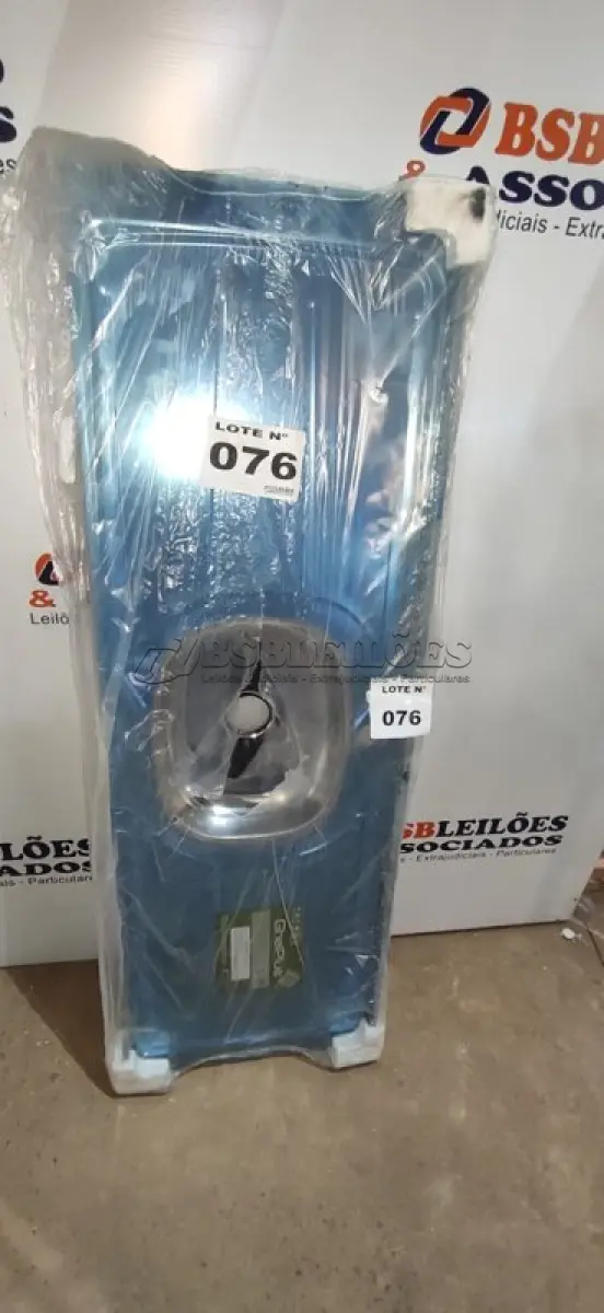 LOTE 076 - 01 PIA DE COZINHA INOX (NO ESTADO, NÃO SABEMOS SE FUNCIONA. LEILÃO NÃO TEM GARANTIA E NEM DEVOLUÇÃO, SUJEITO A POSSÍVEIS AVARIAS VISÍVEIS/OCULTAS E/OU AUSÊNCIA DE COMPONENTES)