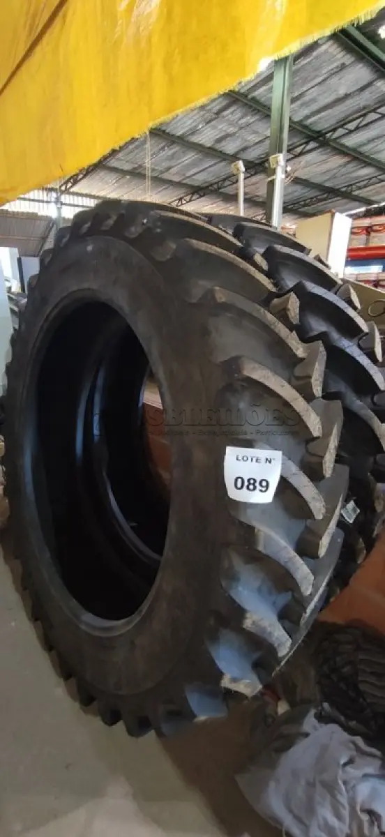 LOTE 089 - 02 PNEUS ALLIANCE AGRIFLEX+354 VF 380/90 R46 (NO ESTADO, NÃO SABEMOS SE FUNCIONA. LEILÃO NÃO TEM GARANTIA E NEM DEVOLUÇÃO, SUJEITO A POSSÍVEIS AVARIAS VISÍVEIS/OCULTAS E/OU AUSÊNCIA DE COMPONENTES)