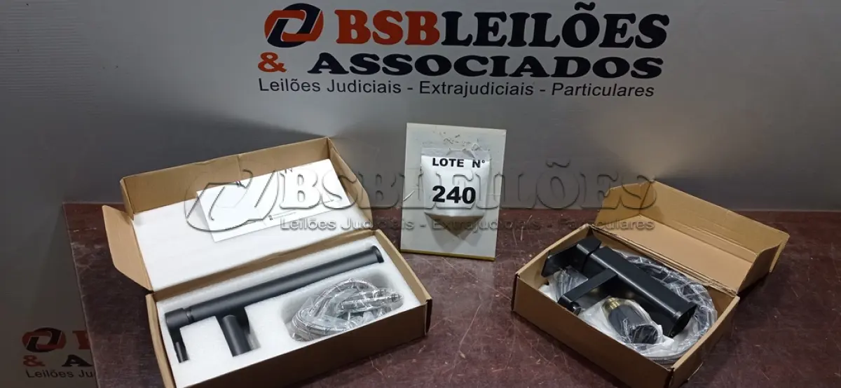 LOTE 240 - 02 TORNEIRAS MISTURADOR MARCA PRIZI COM ACESSÓRIOS. (NO ESTADO) ATENÇÃO! FAZER A VISITAÇÃO ANTES DE ARREMATAR, NÃO SABEMOS SE FUNCIONA, LEILÃO NÃO TEM GARANTIA E NEM DEVOLUÇÃO, SUJEITO A POSSÍVEIS AVARIAS VISÍVEIS/OCULTAS E/OU AUSÊNCIA DE COMPONENTES.
