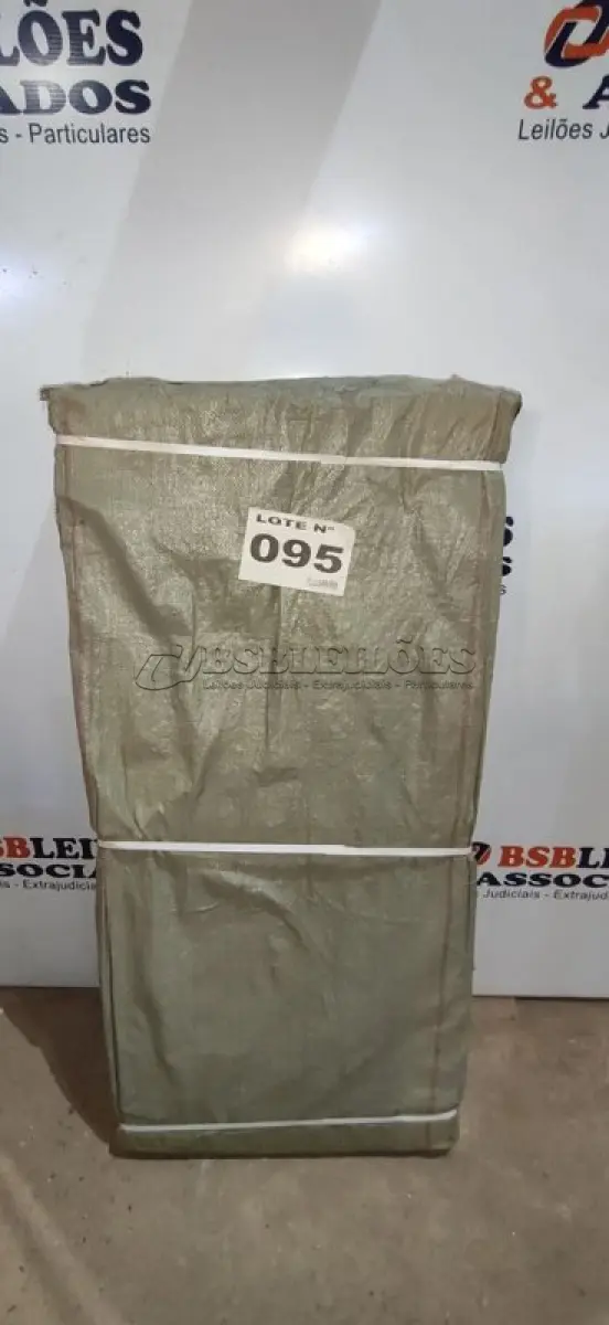 LOTE 095 - 01 ESTEIRA ELÉTRICA KNAKASAKI 110V C/ CONTROLE (NO ESTADO, NÃO SABEMOS SE FUNCIONA. LEILÃO NÃO TEM GARANTIA E NEM DEVOLUÇÃO, SUJEITO A POSSÍVEIS AVARIAS VISÍVEIS/OCULTAS E/OU AUSÊNCIA DE COMPONENTES)