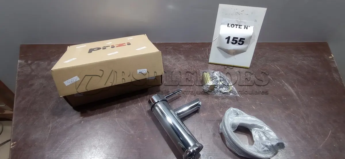 LOTE 155 - 01 TORNEIRA MISTURADOR MARCA PRIZI COM ACESSÓRIOS. (NO ESTADO) ATENÇÃO! FAZER A VISITAÇÃO ANTES DE ARREMATAR, NÃO SABEMOS SE FUNCIONA, LEILÃO NÃO TEM GARANTIA E NEM DEVOLUÇÃO, SUJEITO A POSSÍVEIS AVARIAS VISÍVEIS/OCULTAS E/OU AUSÊNCIA DE COMPONENTES.
