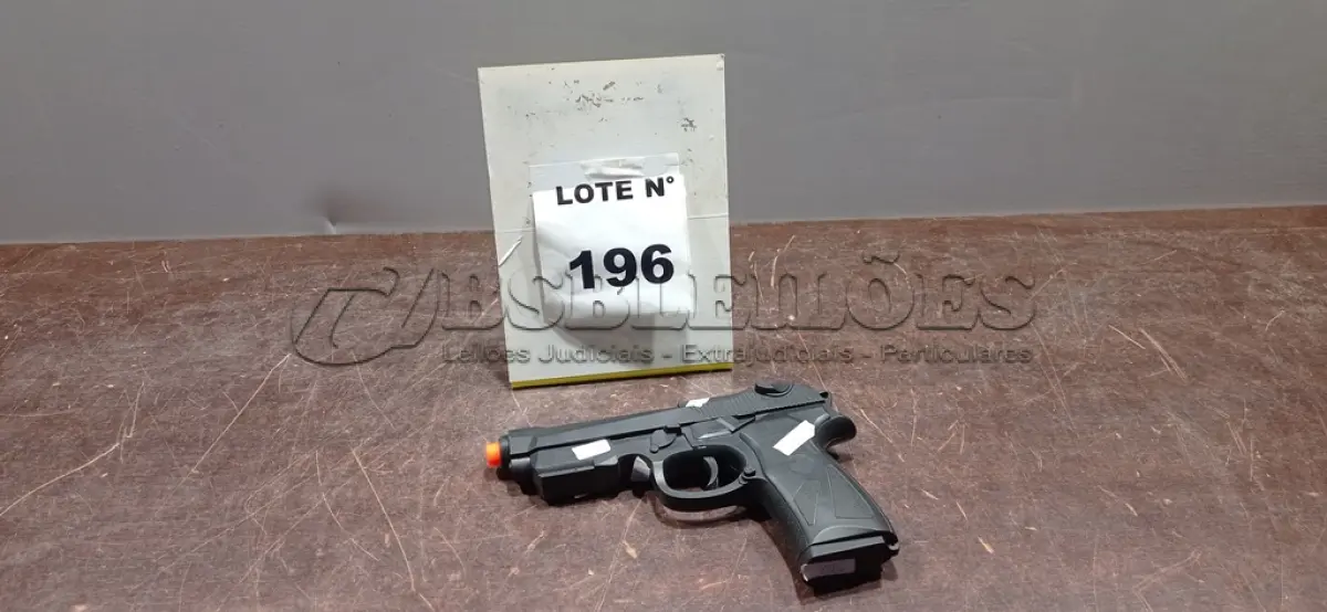 LOTE 196 -  01 PISTÓLA DE AIRSOFT SPRING BBS. (NO ESTADO, NÃO SABEMOS SE FUNCIONA. LEILÃO NÃO TEM GARANTIA E NEM DEVOLUÇÃO, SUJEITO A POSSÍVEIS AVARIAS VISÍVEIS/OCULTAS E/OU AUSÊNCIA DE COMPONENTES)