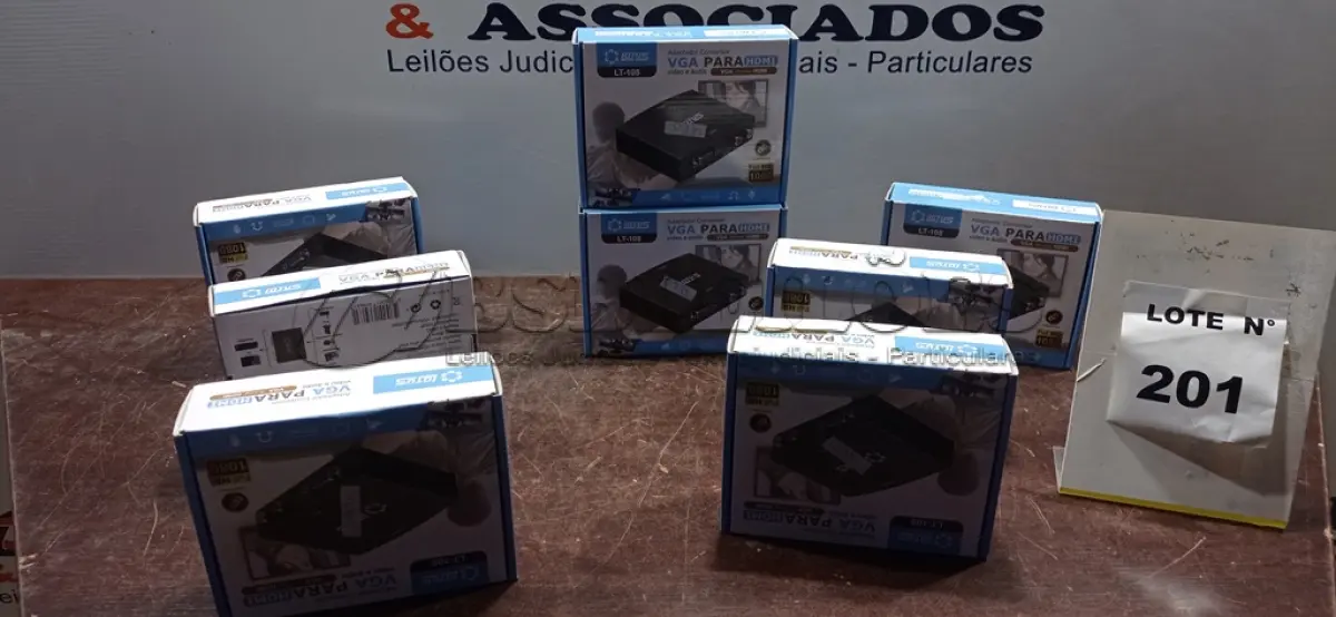 LOTE 201 -   08 ADAPTADORES CONVERSOR DE VGA PARA HDMI VIDEO E AUDIO. (NO ESTADO, NÃO SABEMOS SE FUNCIONA. LEILÃO NÃO TEM GARANTIA E NEM DEVOLUÇÃO, SUJEITO A POSSÍVEIS AVARIAS VISÍVEIS/OCULTAS E/OU AUSÊNCIA DE COMPONENTES)