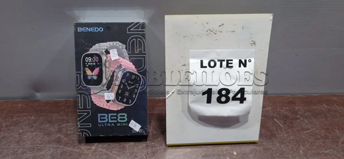 LOTE 184 - 01 SMART WATCH BENEDO BE8 ULTRA MINI NA COR PRETO. (NO ESTADO, NÃO SABEMOS SE FUNCIONA. LEILÃO NÃO TEM GARANTIA E NEM DEVOLUÇÃO, SUJEITO A POSSÍVEIS AVARIAS VISÍVEIS/OCULTAS E/OU AUSÊNCIA DE COMPONENTES)