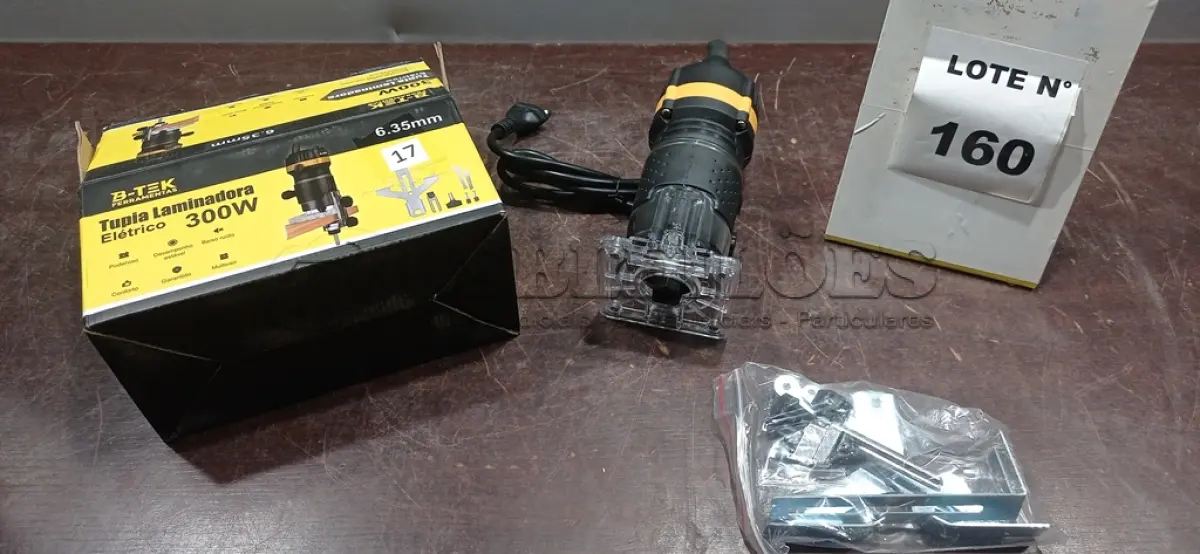 LOTE 160 - 01 TUPIA LAMINADORA 300W 220V MARCA BOMVINK (NOVO). (NO ESTADO) ATENÇÃO! FAZER A VISITAÇÃO ANTES DE ARREMATAR, NÃO SABEMOS SE FUNCIONA, LEILÃO NÃO TEM GARANTIA E NEM DEVOLUÇÃO, SUJEITO A POSSÍVEIS AVARIAS VISÍVEIS/OCULTAS E/OU AUSÊNCIA DE COMPONENTES.