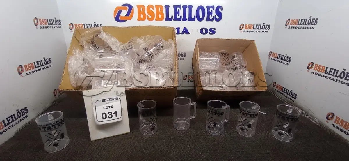 LOTE 031 - 01 LOTE COM GRANDE QUANTIDADE DE COPOS DE PLÁSTICO. (NO ESTADO) ATENÇÃO! FAZER A VISITAÇÃO ANTES DE ARREMATAR, NÃO SABEMOS SE FUNCIONA, LEILÃO NÃO TEM GARANTIA E NEM DEVOLUÇÃO, SUJEITO A POSSÍVEIS AVARIAS VISÍVEIS/OCULTAS E/OU AUSÊNCIA DE COMPONENTES.