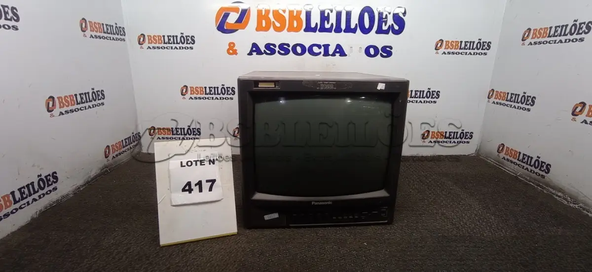 LOTE 417 -  01 MONITOR DE VÍDEO PANASONIC.  (NO ESTADO) ATENÇÃO! FAZER A VISITAÇÃO ANTES DE ARREMATAR, NÃO SABEMOS SE FUNCIONA, LEILÃO NÃO TEM GARANTIA E NEM DEVOLUÇÃO, SUJEITO A POSSÍVEIS AVARIAS VISÍVEIS/OCULTAS E/OU AUSÊNCIA DE COMPONENTES.