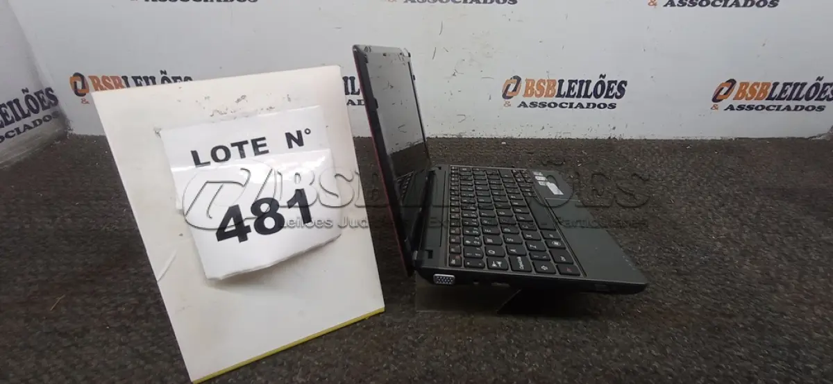 LOTE 481 - 01 NETEBOOK LENOVO SEM FONTE. (NO ESTADO) ATENÇÃO! FAZER A VISITAÇÃO ANTES DE ARREMATAR, NÃO SABEMOS SE FUNCIONA, LEILÃO NÃO TEM GARANTIA E NEM DEVOLUÇÃO, SUJEITO A POSSÍVEIS AVARIAS VISÍVEIS/OCULTAS E/OU AUSÊNCIA DE COMPONENTES.