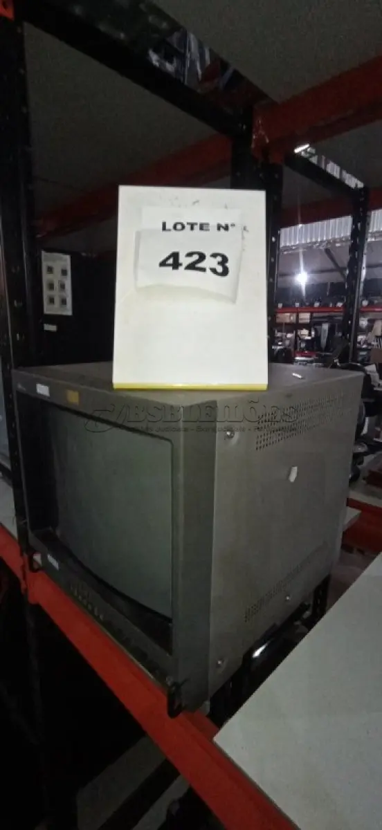 LOTE 423 -  01 MONITOR DE VIDEO SONY.  (NO ESTADO) ATENÇÃO! FAZER A VISITAÇÃO ANTES DE ARREMATAR, NÃO SABEMOS SE FUNCIONA, LEILÃO NÃO TEM GARANTIA E NEM DEVOLUÇÃO, SUJEITO A POSSÍVEIS AVARIAS VISÍVEIS/OCULTAS E/OU AUSÊNCIA DE COMPONENTES.