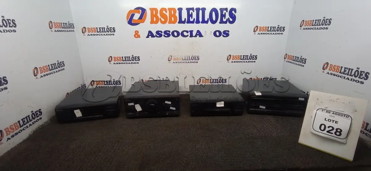 LOTE 028 - 01 SINTONIZADOR DE RÁDIO MODELO ST-CH530, 01 DISC PLAYER MODELOS SL-CH5530, 01 CASSETE DECK MODELO RS-CH730 E 01 AMPLIFICADOR STEREO MODELO SE-CH530 MARCA TECHNICS. (NO ESTADO) ATENÇÃO! FAZER A VISITAÇÃO ANTES DE ARREMATAR, NÃO SABEMOS SE FUNCIONA, LEILÃO NÃO TEM GARANTIA E NEM DEVOLUÇÃO, SUJEITO A POSSÍVEIS AVARIAS VISÍVEIS/OCULTAS E/OU AUSÊNCIA DE COMPONENTES.