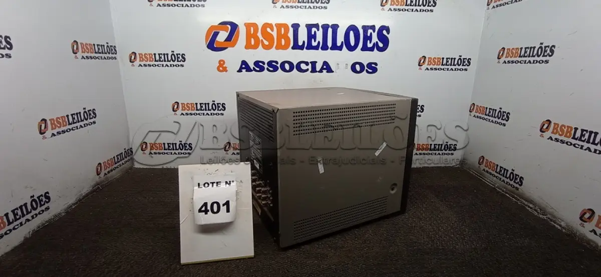 LOTE 401 -  01 MONITOR DE VÍDEO PANASONIC.  (NO ESTADO) ATENÇÃO! FAZER A VISITAÇÃO ANTES DE ARREMATAR, NÃO SABEMOS SE FUNCIONA, LEILÃO NÃO TEM GARANTIA E NEM DEVOLUÇÃO, SUJEITO A POSSÍVEIS AVARIAS VISÍVEIS/OCULTAS E/OU AUSÊNCIA DE COMPONENTES.
