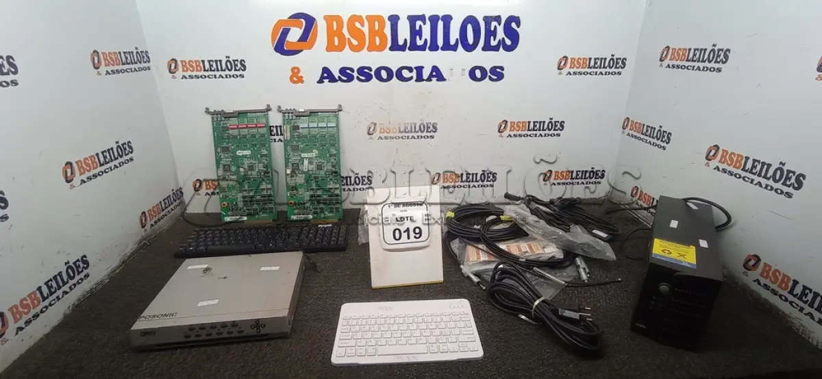 LOTE 019 - 01 NOBREAK 600VA MARCA LACERDA, 01 DVR, 02 TECLADOS DE PC, 02 PLACAS INTERNAS DE MODENS, VÁRIOS CABOS DE FORÇA E CABOS DE AÇO PARA MÁQUINAS DE ACADEMIA. (NO ESTADO) ATENÇÃO! FAZER A VISITAÇÃO ANTES DE ARREMATAR, NÃO SABEMOS SE FUNCIONA, LEILÃO NÃO TEM GARANTIA E NEM DEVOLUÇÃO, SUJEITO A POSSÍVEIS AVARIAS VISÍVEIS/OCULTAS E/OU AUSÊNCIA DE COMPONENTES.
