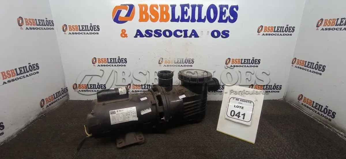 LOTE 041 - 01 BOMBA DE PISCINA MOTOR WEG BIVOLT 3450RPM. (NO ESTADO) ATENÇÃO! FAZER A VISITAÇÃO ANTES DE ARREMATAR, NÃO SABEMOS SE FUNCIONA, LEILÃO NÃO TEM GARANTIA E NEM DEVOLUÇÃO, SUJEITO A POSSÍVEIS AVARIAS VISÍVEIS/OCULTAS E/OU AUSÊNCIA DE COMPONENTES.