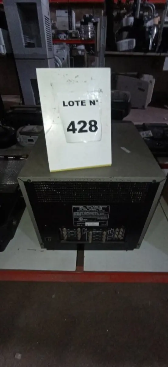 LOTE 428 -  01 MONITOR DE VÍDEO PANASONIC.  (NO ESTADO) ATENÇÃO! FAZER A VISITAÇÃO ANTES DE ARREMATAR, NÃO SABEMOS SE FUNCIONA, LEILÃO NÃO TEM GARANTIA E NEM DEVOLUÇÃO, SUJEITO A POSSÍVEIS AVARIAS VISÍVEIS/OCULTAS E/OU AUSÊNCIA DE COMPONENTES.