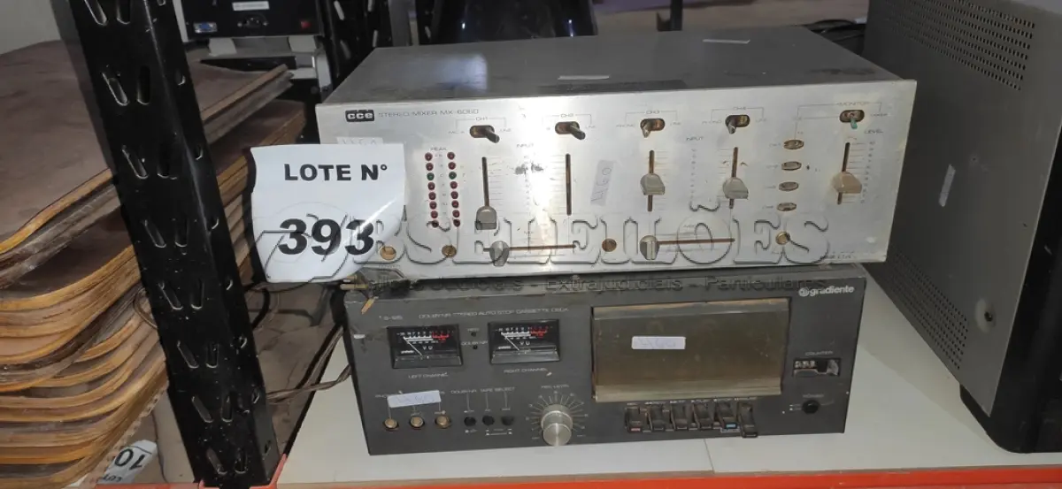 LOTE 393 -   01 STEREO MIXER CCE DX6060 E 01 TAPE DECK GRADIENTE CD 5500 (NO ESTADO) ATENÇÃO! FAZER A VISITAÇÃO ANTES DE ARREMATAR, NÃO SABEMOS SE FUNCIONA, LEILÃO NÃO TEM GARANTIA E NEM DEVOLUÇÃO, SUJEITO A POSSÍVEIS AVARIAS VISÍVEIS/OCULTAS E/OU AUSÊNCIA DE COMPONENTES.