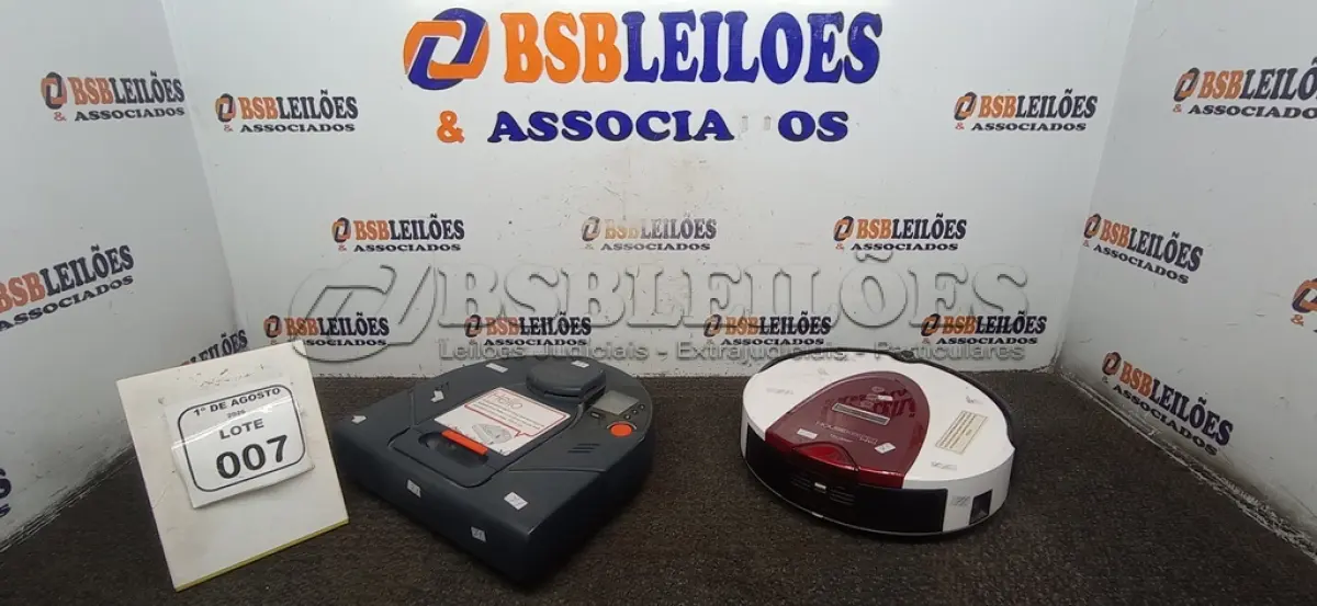 LOTE 007 - 02 ASPIRADORES ROBÔ MARCAS POLISHOP E NEATO. (NO ESTADO) ATENÇÃO! FAZER A VISITAÇÃO ANTES DE ARREMATAR, NÃO SABEMOS SE FUNCIONA, LEILÃO NÃO TEM GARANTIA E NEM DEVOLUÇÃO, SUJEITO A POSSÍVEIS AVARIAS VISÍVEIS/OCULTAS E/OU AUSÊNCIA DE COMPONENTES.