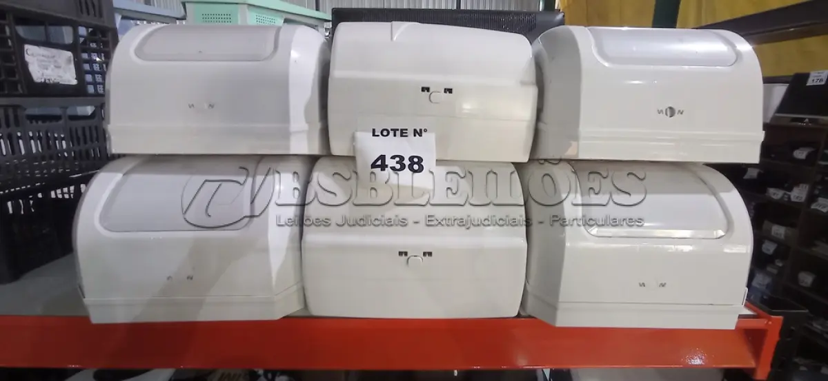 LOTE 438 - 09 DISPENSES DE PAPEL. (NO ESTADO) ATENÇÃO! FAZER A VISITAÇÃO ANTES DE ARREMATAR, NÃO SABEMOS SE FUNCIONA, LEILÃO NÃO TEM GARANTIA E NEM DEVOLUÇÃO, SUJEITO A POSSÍVEIS AVARIAS VISÍVEIS/OCULTAS E/OU AUSÊNCIA DE COMPONENTES.