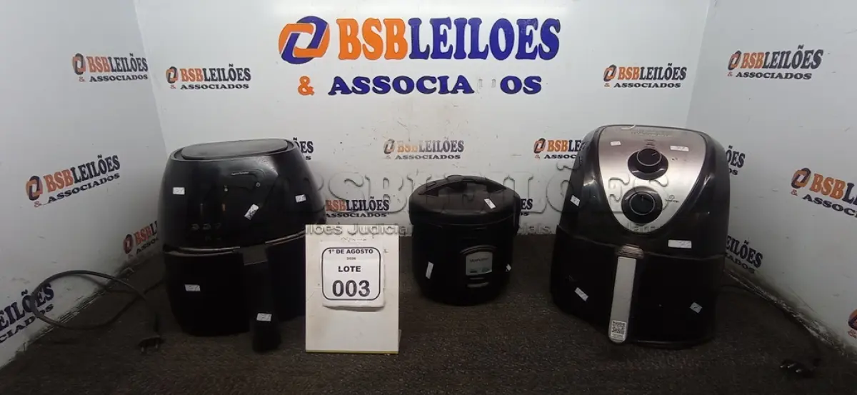 LOTE 003 - 02 AIR FRYERS E 01 PANELA ELÉTRICA DE MODELOS DIVERSOS. (NO ESTADO) ATENÇÃO! FAZER A VISITAÇÃO ANTES DE ARREMATAR, NÃO SABEMOS SE FUNCIONA, LEILÃO NÃO TEM GARANTIA E NEM DEVOLUÇÃO, SUJEITO A POSSÍVEIS AVARIAS VISÍVEIS/OCULTAS E/OU AUSÊNCIA DE COMPONENTES.