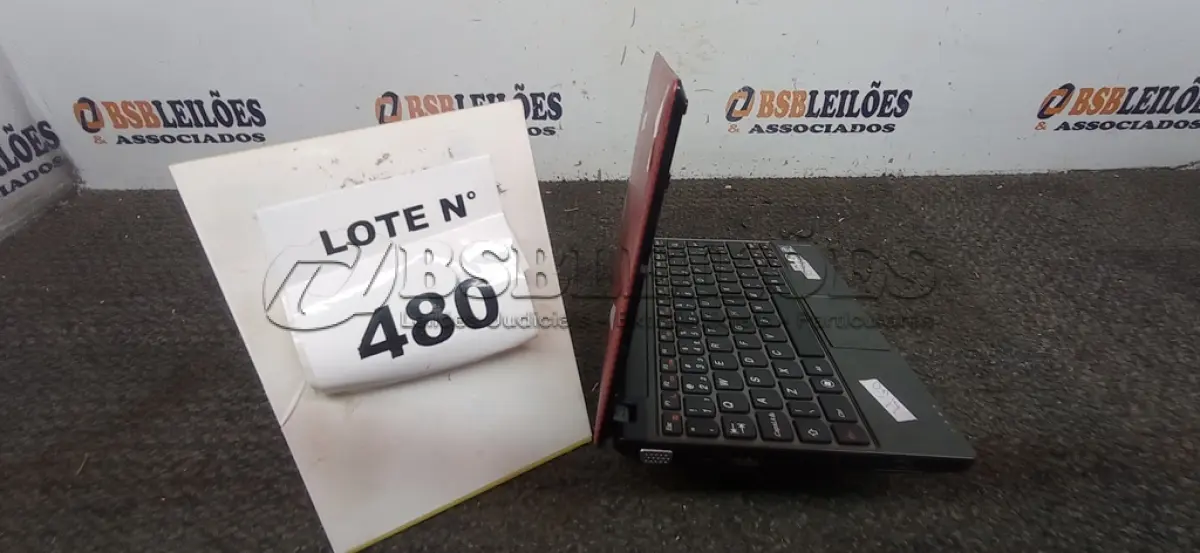 LOTE 480 -  01 NETEBOOK LENOVO SEM FONTE. (NO ESTADO) ATENÇÃO! FAZER A VISITAÇÃO ANTES DE ARREMATAR, NÃO SABEMOS SE FUNCIONA, LEILÃO NÃO TEM GARANTIA E NEM DEVOLUÇÃO, SUJEITO A POSSÍVEIS AVARIAS VISÍVEIS/OCULTAS E/OU AUSÊNCIA DE COMPONENTES.