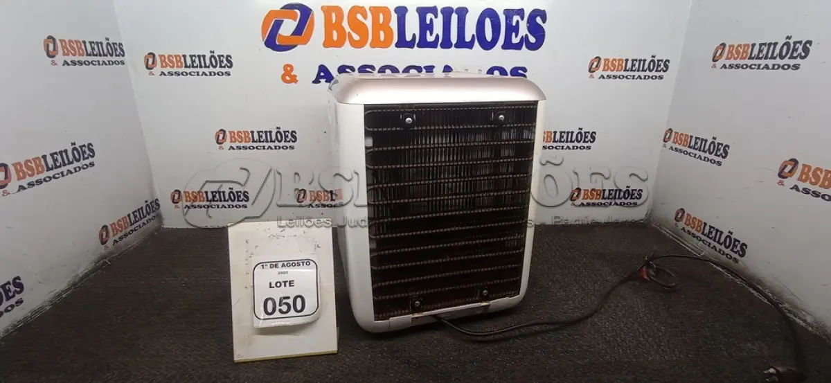 LOTE 050 - 01 PURIFICADOR DE ÁGUA MODELO PA40G 220V MARCA ELECTROLUX. (NO ESTADO) ATENÇÃO! FAZER A VISITAÇÃO ANTES DE ARREMATAR, NÃO SABEMOS SE FUNCIONA, LEILÃO NÃO TEM GARANTIA E NEM DEVOLUÇÃO, SUJEITO A POSSÍVEIS AVARIAS VISÍVEIS/OCULTAS E/OU AUSÊNCIA DE COMPONENTES.