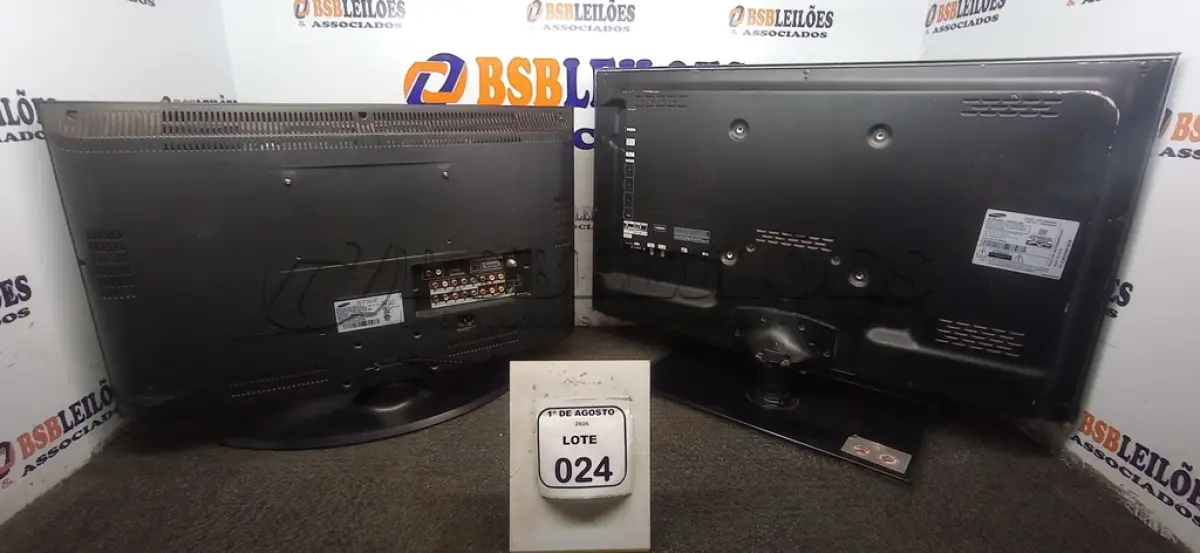 LOTE 024 - 02 TVS DE 32’’ E 36’’ MARCA SAMSUNG. (NO ESTADO) ATENÇÃO! FAZER A VISITAÇÃO ANTES DE ARREMATAR, NÃO SABEMOS SE FUNCIONA, LEILÃO NÃO TEM GARANTIA E NEM DEVOLUÇÃO, SUJEITO A POSSÍVEIS AVARIAS VISÍVEIS/OCULTAS E/OU AUSÊNCIA DE COMPONENTES.