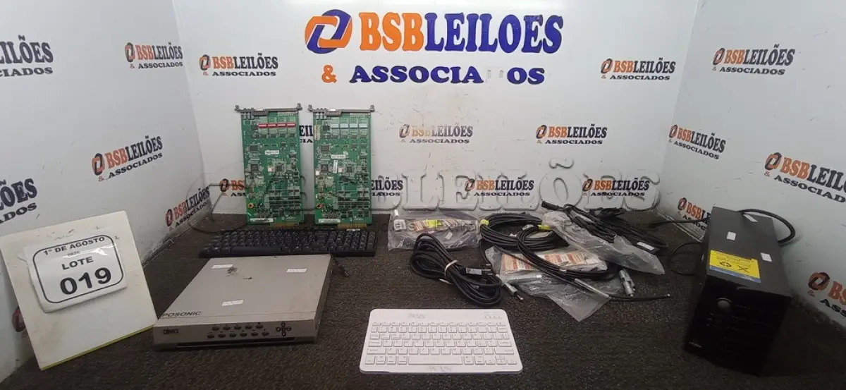 LOTE 019 - 01 NOBREAK 600VA MARCA LACERDA, 01 DVR, 02 TECLADOS DE PC, 02 PLACAS INTERNAS DE MODENS, VÁRIOS CABOS DE FORÇA E CABOS DE AÇO PARA MÁQUINAS DE ACADEMIA. (NO ESTADO) ATENÇÃO! FAZER A VISITAÇÃO ANTES DE ARREMATAR, NÃO SABEMOS SE FUNCIONA, LEILÃO NÃO TEM GARANTIA E NEM DEVOLUÇÃO, SUJEITO A POSSÍVEIS AVARIAS VISÍVEIS/OCULTAS E/OU AUSÊNCIA DE COMPONENTES.