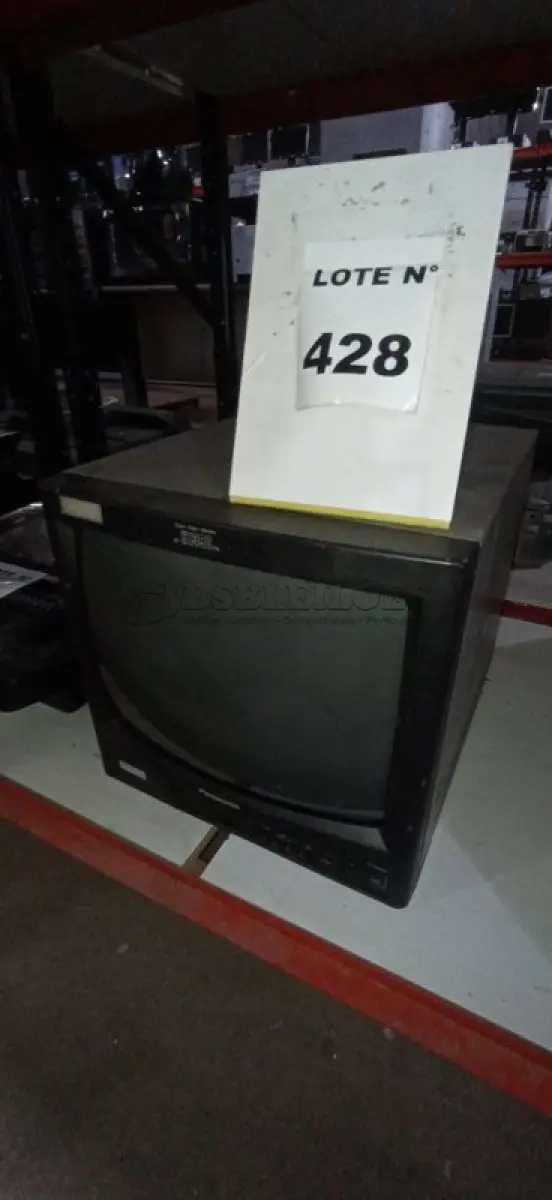 LOTE 428 -  01 MONITOR DE VÍDEO PANASONIC.  (NO ESTADO) ATENÇÃO! FAZER A VISITAÇÃO ANTES DE ARREMATAR, NÃO SABEMOS SE FUNCIONA, LEILÃO NÃO TEM GARANTIA E NEM DEVOLUÇÃO, SUJEITO A POSSÍVEIS AVARIAS VISÍVEIS/OCULTAS E/OU AUSÊNCIA DE COMPONENTES.