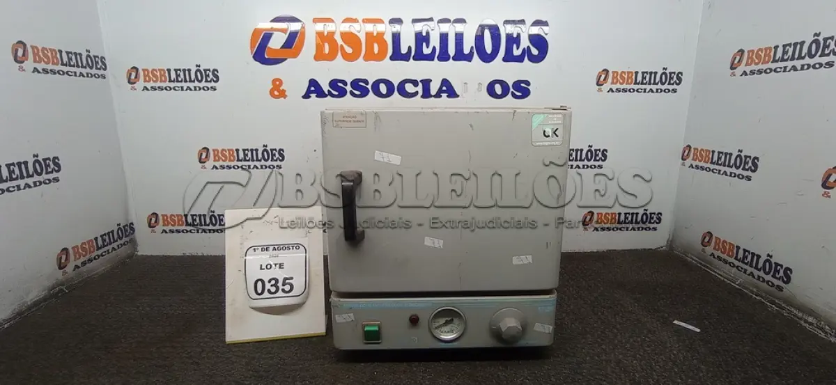 LOTE 035 - 01 ESTUFA PARA ESTERILIZAÇÃO MODELO ST-200 MARCA ICAMO. (NO ESTADO) ATENÇÃO! FAZER A VISITAÇÃO ANTES DE ARREMATAR, NÃO SABEMOS SE FUNCIONA, LEILÃO NÃO TEM GARANTIA E NEM DEVOLUÇÃO, SUJEITO A POSSÍVEIS AVARIAS VISÍVEIS/OCULTAS E/OU AUSÊNCIA DE COMPONENTES.