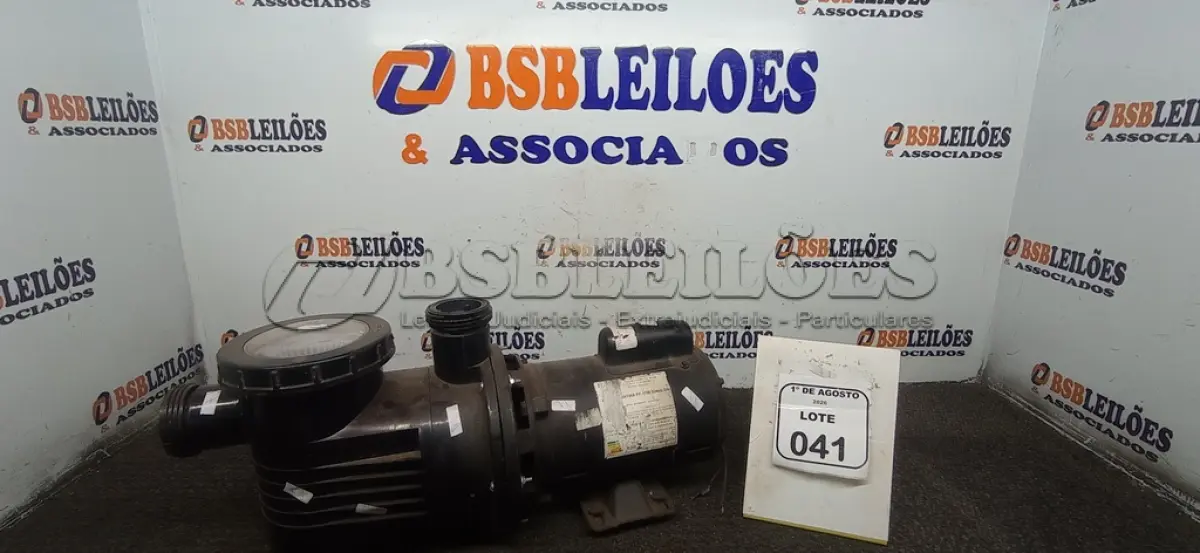 LOTE 041 - 01 BOMBA DE PISCINA MOTOR WEG BIVOLT 3450RPM. (NO ESTADO) ATENÇÃO! FAZER A VISITAÇÃO ANTES DE ARREMATAR, NÃO SABEMOS SE FUNCIONA, LEILÃO NÃO TEM GARANTIA E NEM DEVOLUÇÃO, SUJEITO A POSSÍVEIS AVARIAS VISÍVEIS/OCULTAS E/OU AUSÊNCIA DE COMPONENTES.